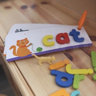TOOKY TOY Montessori abėcėlės galvosūkis Raidžių mokymasis Žodžiai Gyvūnai 57 vnt.