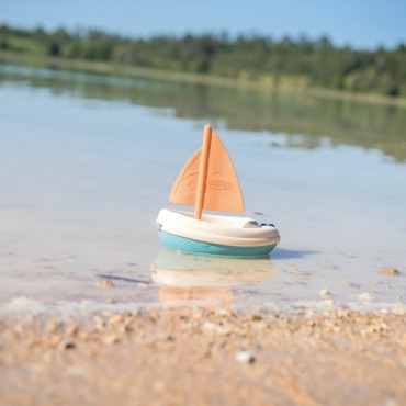SMOBY Little Green Sailboat vandens valtis, pagaminta iš bioplastiko