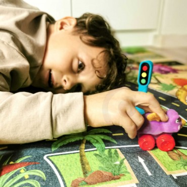 WOOPIE BABY kelio kilimėlis žaisliniams automobiliams Rinkinys Dinozaurai Automobiliai + Kelio ženklai