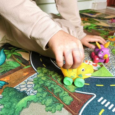 WOOPIE BABY kelio kilimėlis žaisliniams automobiliams Rinkinys Dinozaurai Automobiliai + Kelio ženklai