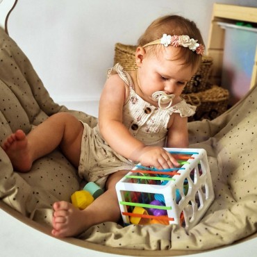WOOPIE BABY Lankstus sensorinis kubelių rūšiuotojas vaikams Spalvingų formų abėcėlė 15 vnt.
