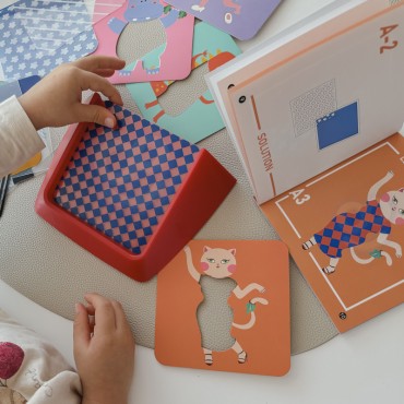 „Woopie Change Outfit“ edukacinės lentos dėlionės žaidimas
