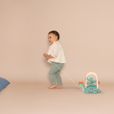 SMOBY LITTLE Užtraukiamas vėžlys su kamuoliuku 12m+