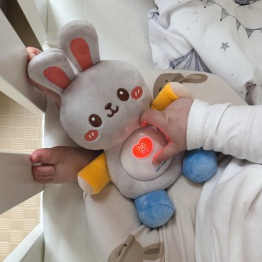 WOOPIE BABY Interaktyvus pliušinis kūdikio minkštutis su šviesos garsu zuikis miegmaišis mėlynas