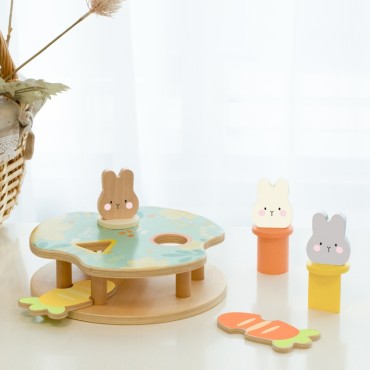 Žaidimas CLASSIC WORLD Wooden Pop Up Bunnies 12m+