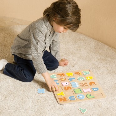 CLASSIC WORLD Medinė dėlionė Montessori dėlionė Mokantis abėcėlės raides Žodžiai 27 vnt.