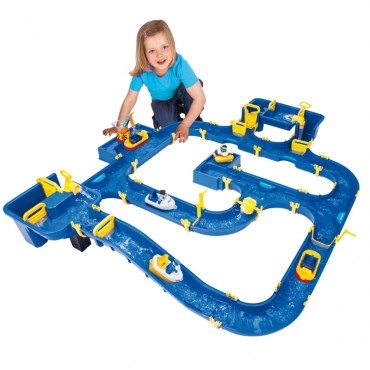 „BIG Grand Port Amsterdam Waterplay Boats“.