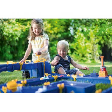„BIG Grand Port Amsterdam Waterplay Boats“.